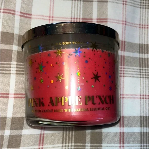 Bath and Body Works 3-wick Candle Pink Apple Punch - Picture 1 of 2
